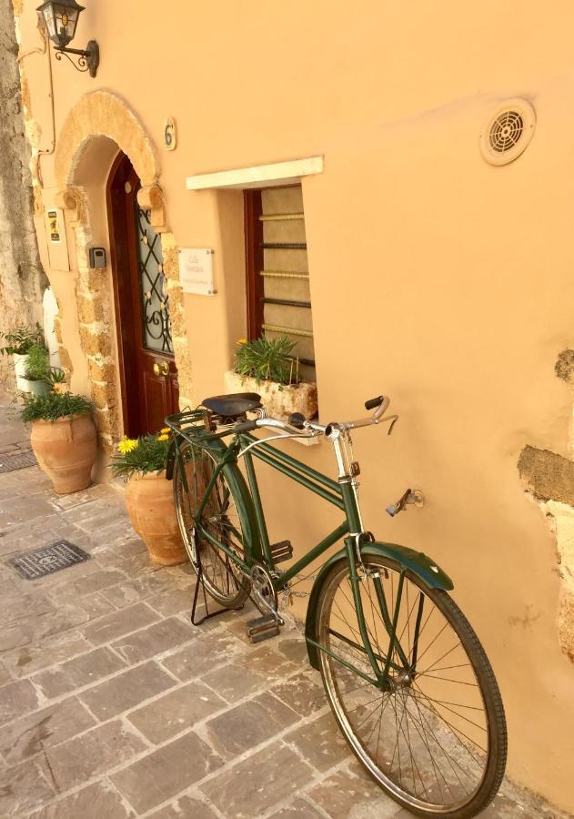 Calle Veneziana Chania  Exteriör bild