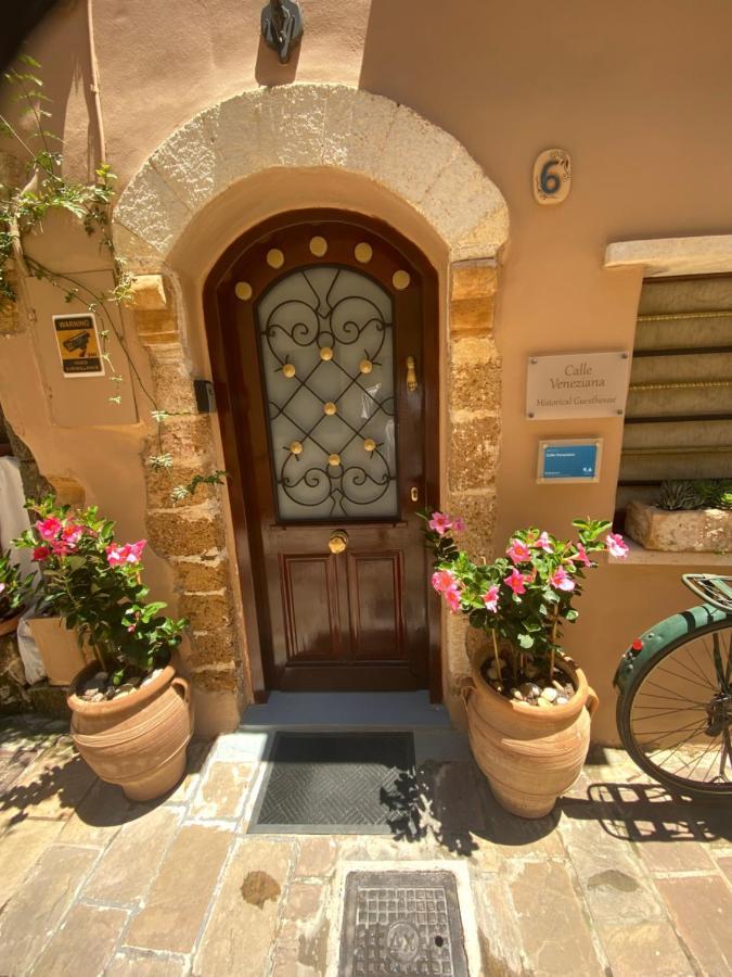 Calle Veneziana Chania  Exteriör bild