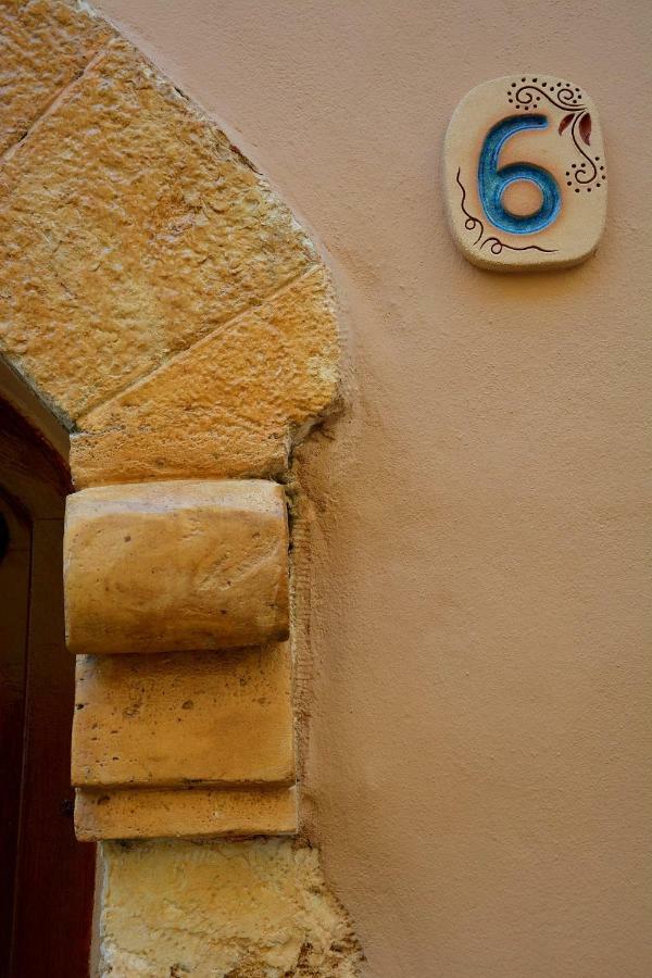 Calle Veneziana Chania  Exteriör bild